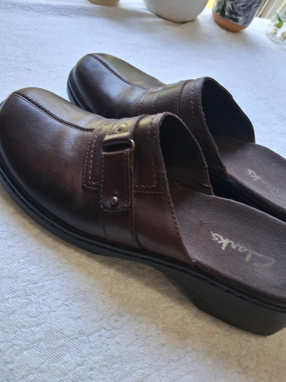 Clarks Womens Brown Leather Slip-On Clogs 7